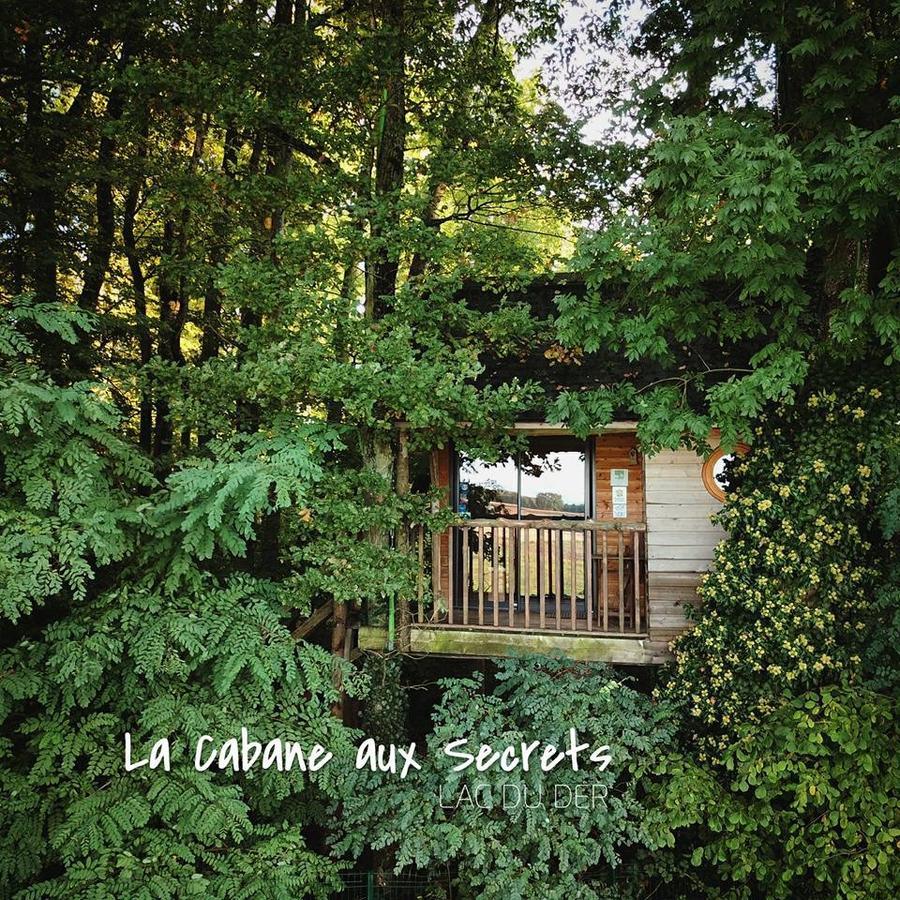 La Cabane Aux Secrets - Au Milieu De Nulle Part Outines エクステリア 写真